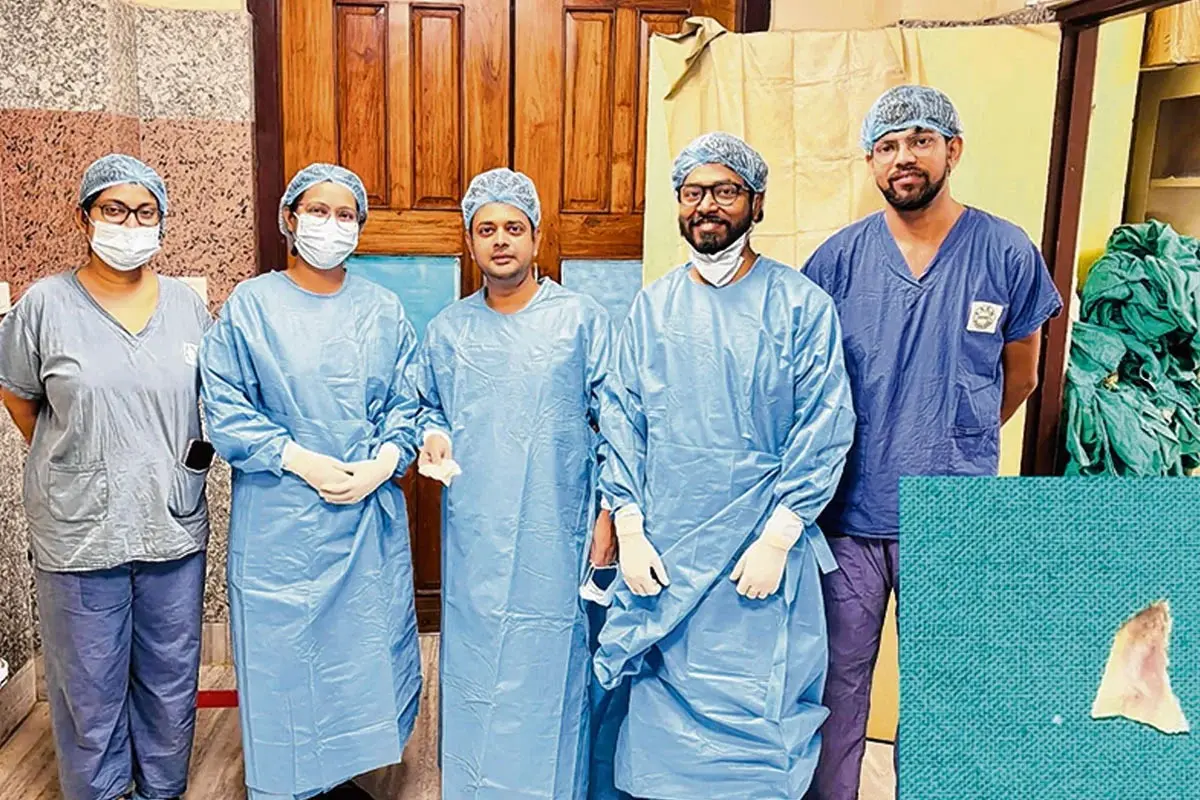 کھانے کے دوران دو سالہ بچے کے گلے میں مرغی کی ہڈی پھنس گئی، آپریشن کرکے نکالا گیا