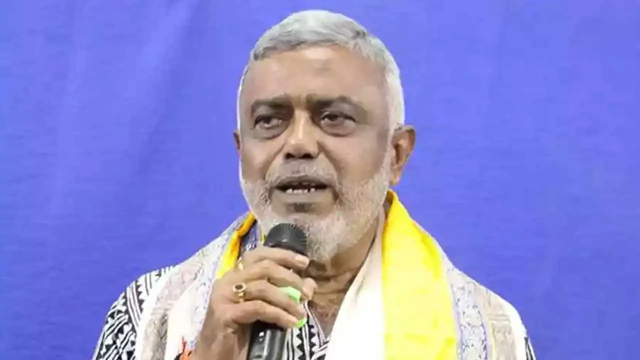 دیباشیش کمار کے گھر سمیت دو ٹھکانوں پر انکم ٹیکس کا چھاپہ