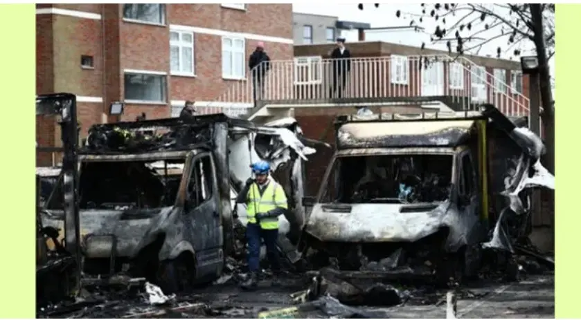 لندن میں یہودی کاروباری ادارے کو نذرآتش کرنے کی کوشش