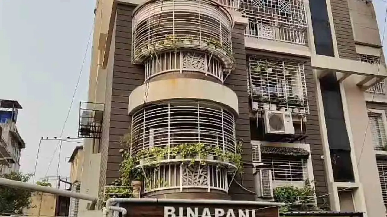 بنگال میں ووٹنگ سے قبل ڈی سی پی کی رہائش پر ای ڈی کا چھاپہ، مرکزی ایجنسی کی کارروائی پر سیاسی طوفان کھڑا ہونے کا امکان