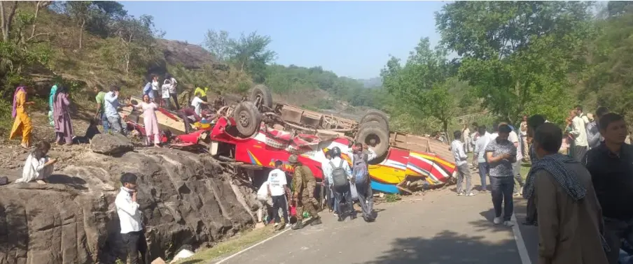 اودھمپور کے رام نگر میں بس حادثے کا شکار، 15 افراد ہلاک، متعدد تشویشناک