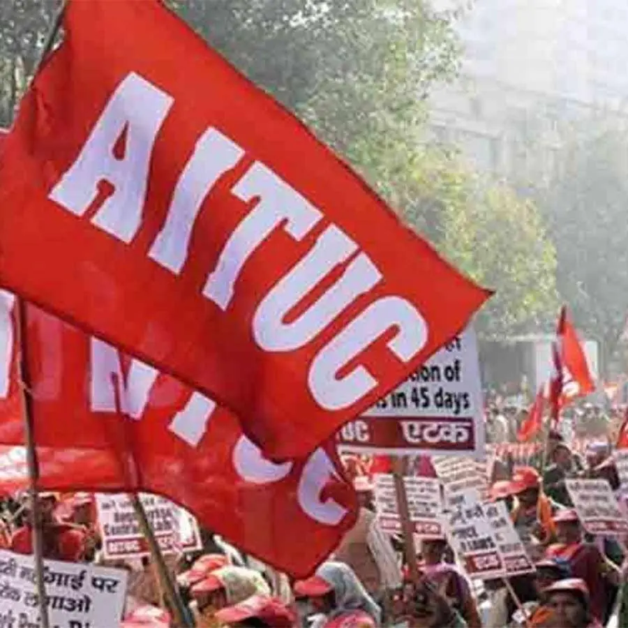 نقل و حمل کے مسائل کو لے کر بائیں بازو کی لیبر تنظیم کی مہم