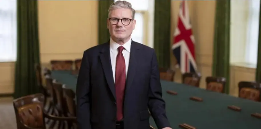 جیفری ایپسٹین، برطانوی وزیراعظم نے معافی مانگ لی