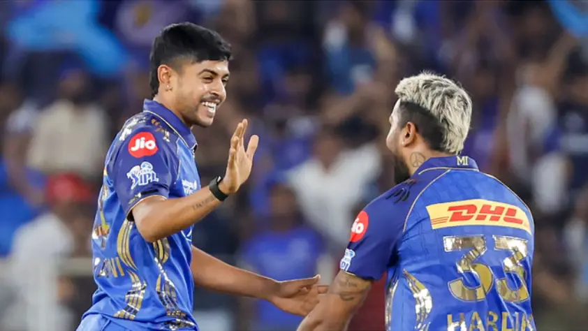 ممبئی نے گجرات کو 99 رنز سے شکست دی، تلک ورما اور اشونی کمار چمکے