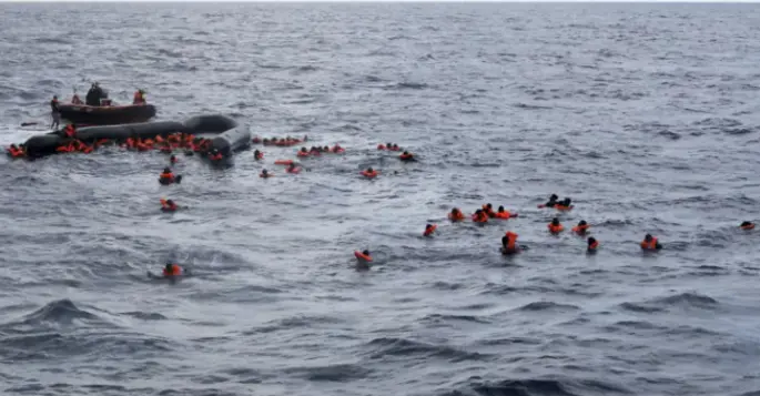 بحیرۂ احمر میں ڈوبنے والی کشتی پہ سوار چار تارکین پانچ روز بعد زندہ مل گئے