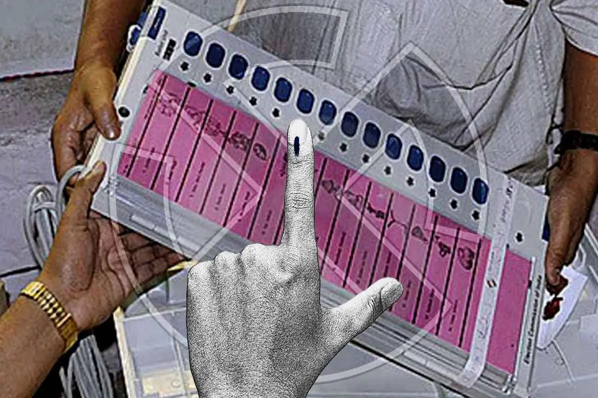 دوسرے مرحلے کے کل 141 امیدواروں میں سے 102 امیدواروں کے خلاف فوجداری کے مقدمات