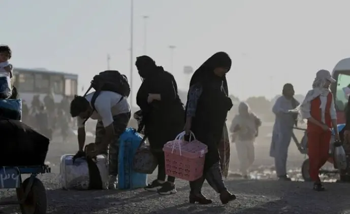 امریکہ کا قطر میں پھنسے افغانوں کے لیے نیا منصوبہ: وطن واپسی یا جنگ زدہ کانگو منتقلی