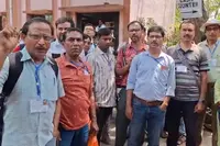 سیوڑی میں الیکشن ڈیوٹی پر تعینات عملے کے احتجاج سے کشیدگی