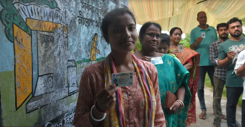 مغربی بنگال میں سخت سکیورٹی کے بیچ  صبح 11 بجے تک 41 فیصد پولنگ  ۔  ووٹنگ جاری