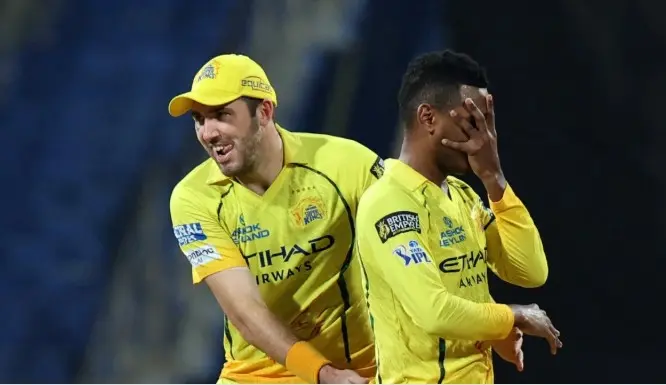 ممبئی انڈینز 104 پر آل آؤٹ، چنئی نے میزبان کو 103 رنز سے شکست دی