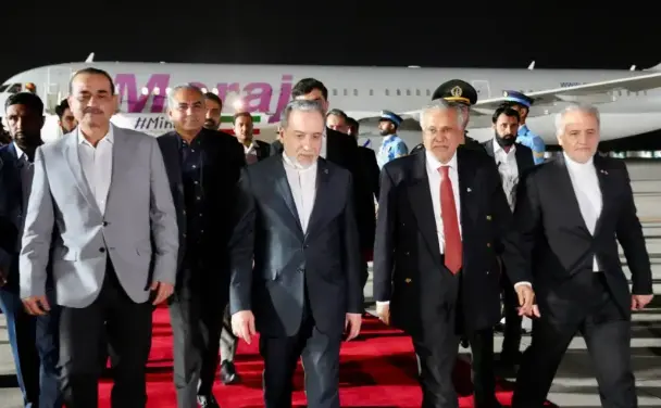 وزیر خارجہ عباس عراقچی کی قیادت میں ایرانی وفد اسلام آباد پہنچ گیا