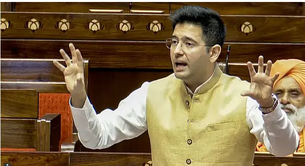 راگھو چڈھا سے سوشل میڈیا فالووَرس ہوئے ناراض، 24 گھنٹے میں 10 لاکھ لوگوں نے کیا اَن فالو