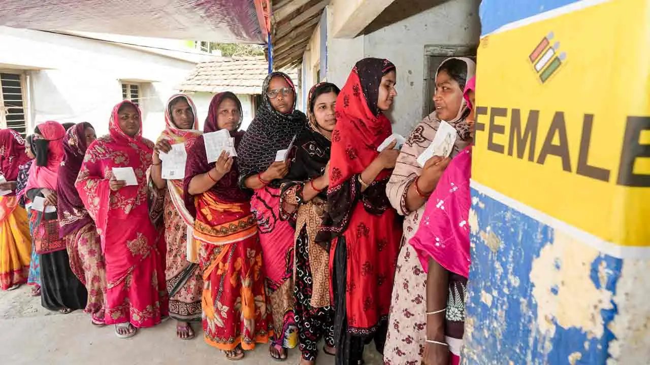 الیکشن کمیشن نے مغربی بنگال کے آخری مرحلے کے انتخاب سے پہلے نگرانی بڑھائی