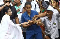 اگر بی جے پی مغربی بنگال میں اقتدار میں آئی تو ریاست کے سماجی تانے بانے کو تباہ کر دے گی: ممتا بنرجی