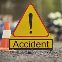 بائیک اور اسکوٹر کے درمیان ہوئے تصادم میں دو نوجوان لڑکیاں ہلاک ہوگئیں