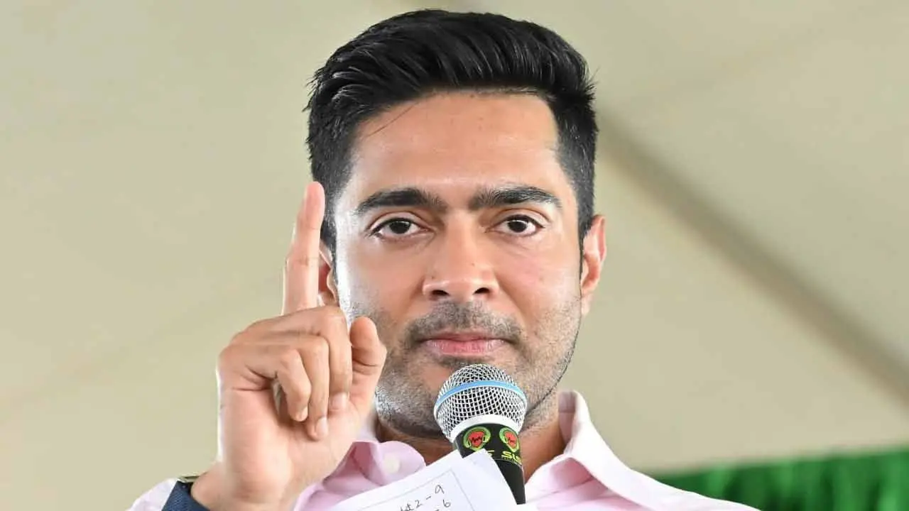 ہری گلال خرید کر رکھیں! ہم ابیر سے کھیلیں گے اور تھوڑا ڈی جے بھی بجائیں گے': ابھشیک