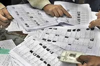 10 ہزار دو، ووٹر سلپ لو!بنگاﺅں میں بی ایل اوکے خلاف ’بھتہ خوری‘ کا الزام