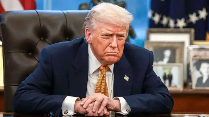 ایران نے ہمیں بتایا ہے وہ تباہی کے دہانے پر ہے، امریکی صدر ٹرمپ کا دعویٰ