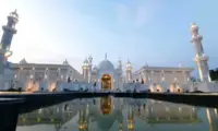 "صرف مقبرہ نہیں، عبادت گاہ بھی ہے: بیٹے نے ماں کی یاد میں تعمیر کردہ ‘تاج محل’ کو انسانیت کے نام کر دیا”