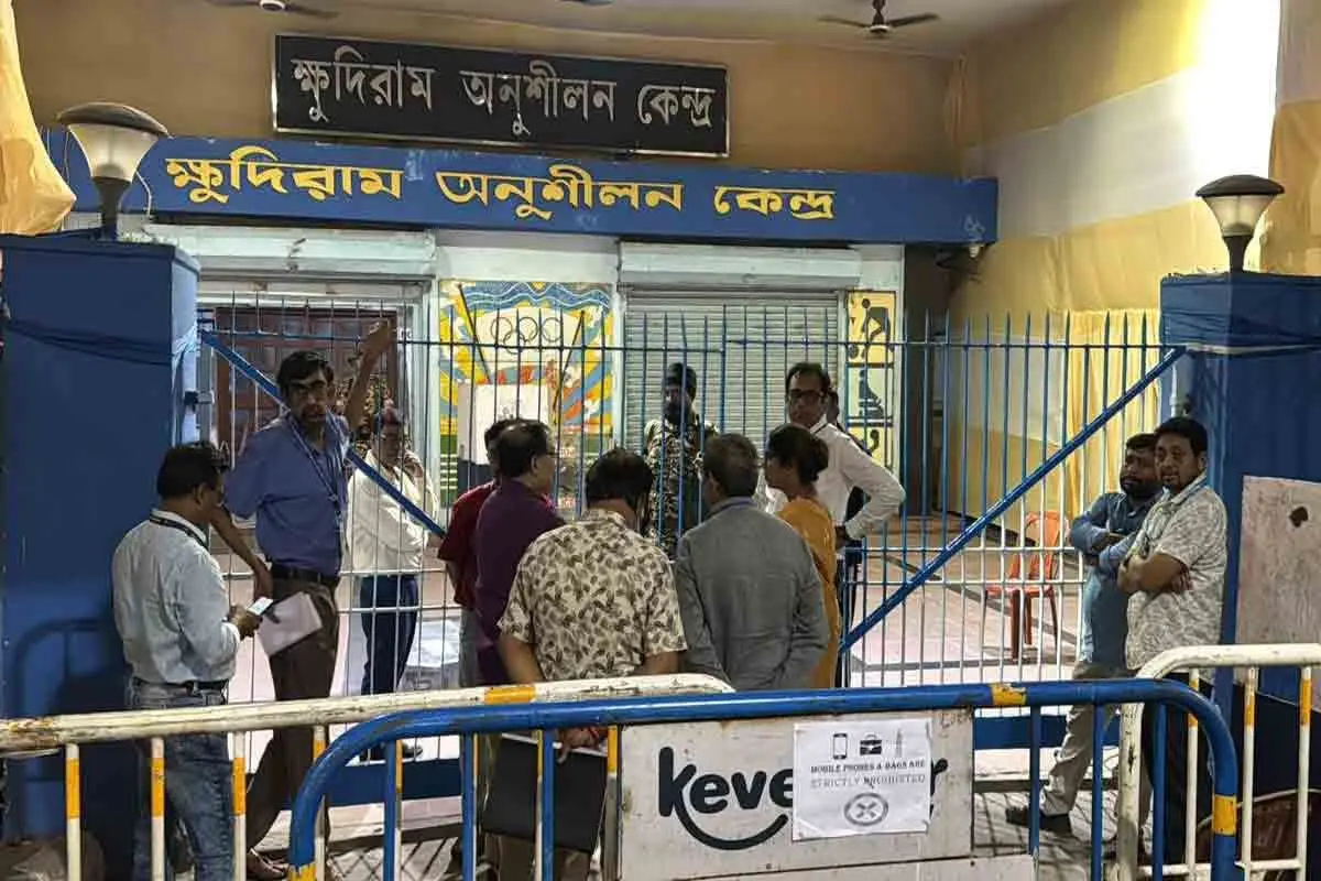 پوسٹل بیلٹ کو لے کر ترنمول کانگریس نے ریٹرننگ آفیسر کے خلاف الیکشن کمیشن سے رجوع کیا