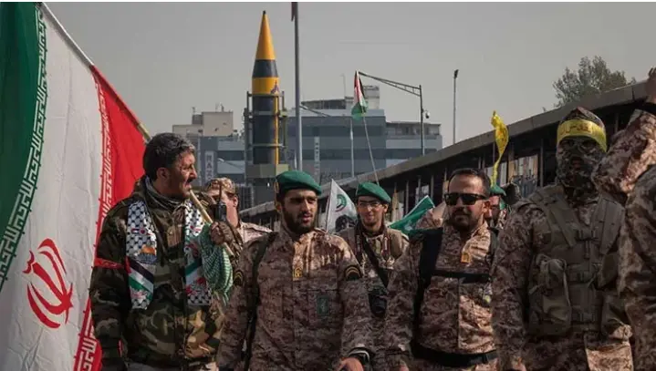 ایرانی آئل ٹینکر نشانہ بنے تو امریکی تنصیبات کو نشانہ بنائیں گے، پاسداران انقلاب