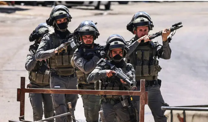 ’اجازت لے کر تدفین کی گئی‘، اسرائیلی آباد کاروں نے کس طرح فلسطینی خاندان کو میت نکالنے پر مجبور کیا