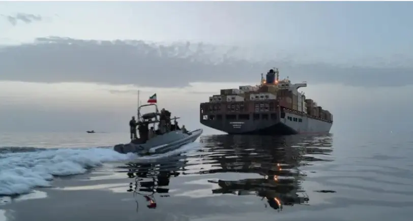 ایران نے آبنائے ہرمز سے چینی جہازوں کو گزرنے کی اجازت دے دی: پاسداران انقلاب کی تصدیق