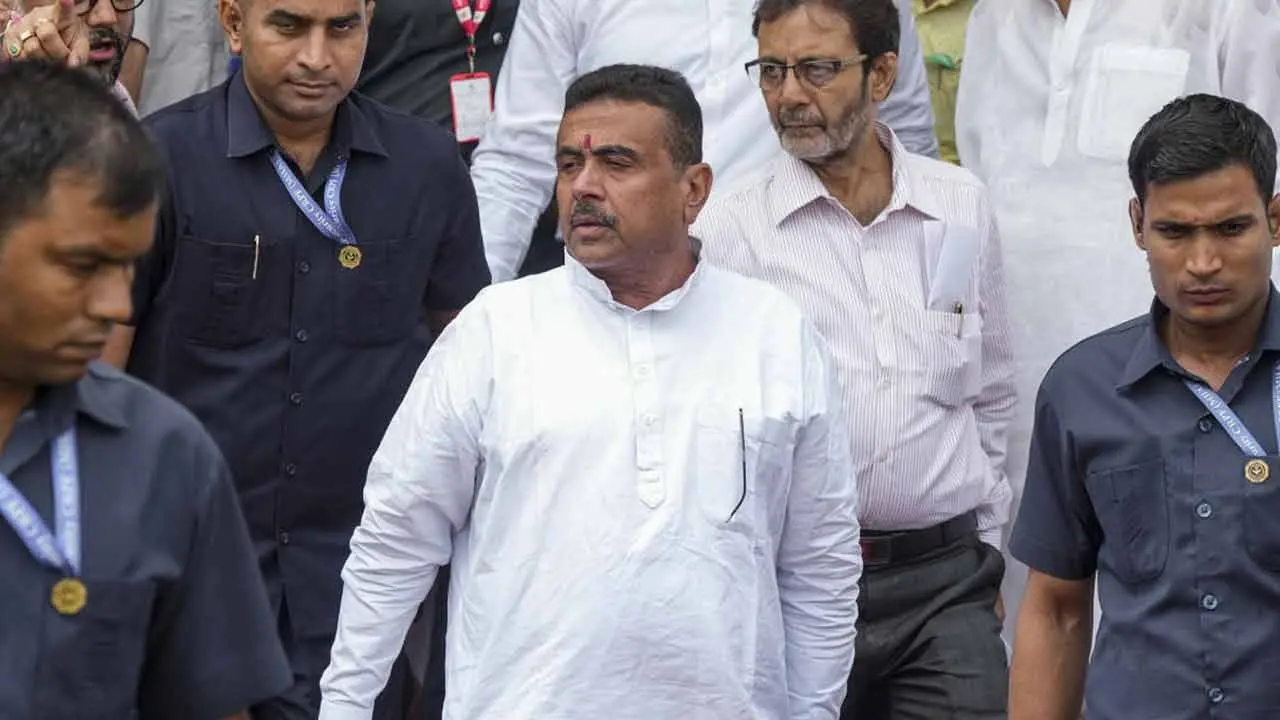 وزیراعلیٰ شوبھندو کو مارنے کے لیے ایک خاتون خودکش حملے کا بم بنا رہی ہے'! بھوانی پور تھانے میں ای میل، نوجوان گرفتار