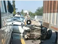 پوروانچل ایکسپریس وے پر زبردست حادثہ، بہار کے ایک ہی خاندان کے پانچ افراد ہلاک