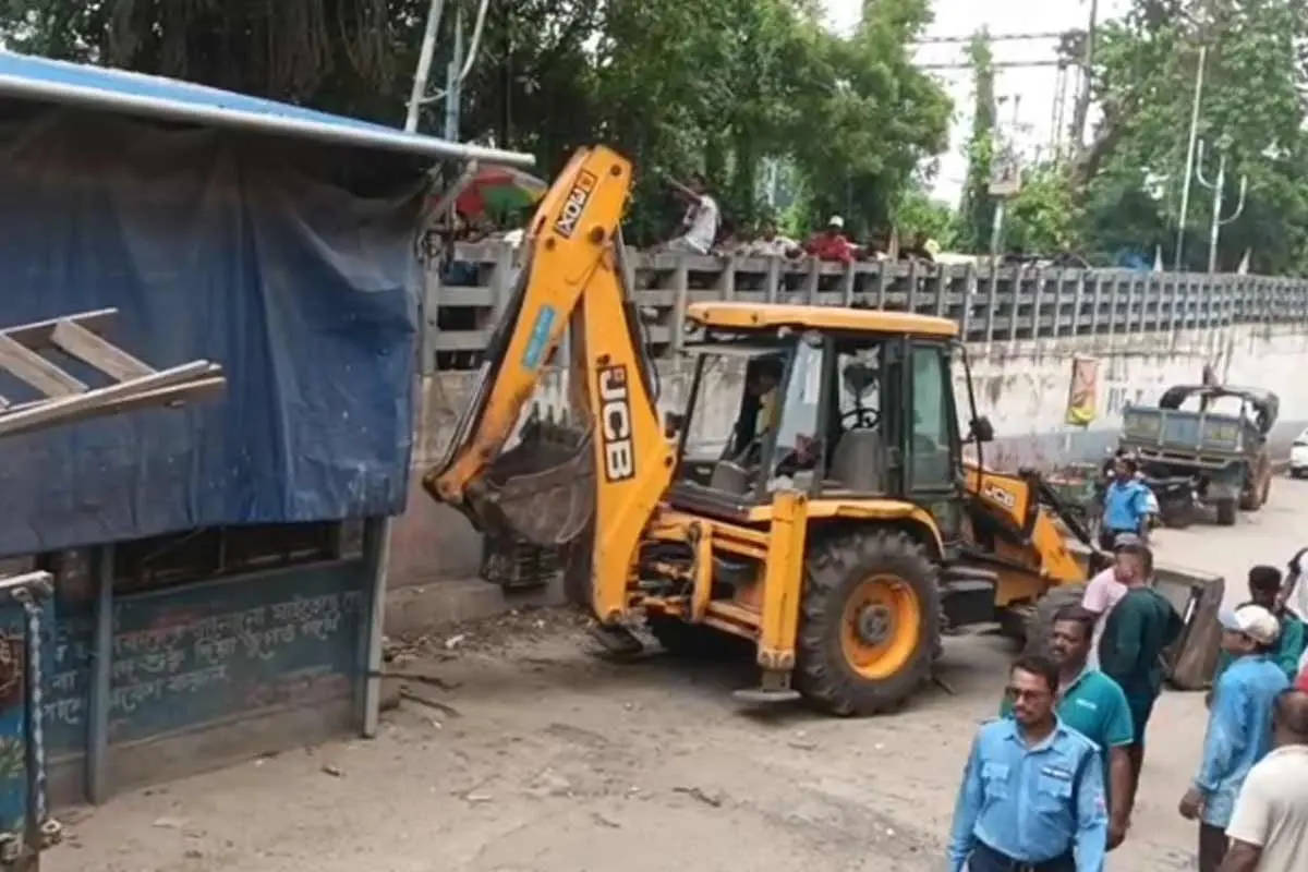 بنگال کے کون بگر میں بھی بلڈوزر ایکشن