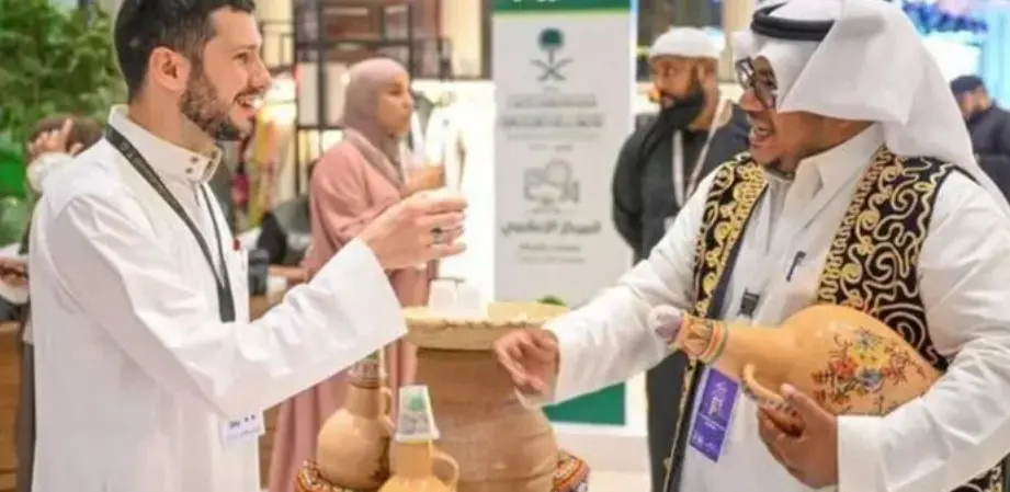 "ٹی وی پر اذان سن کر” مسلمان ہونے والے عازم حج کی دلچسپ کہانی