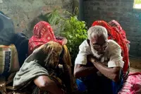 سینکڑوں مبینہ بنگلہ دیشی مسلمانوں کو حاکم پور کے حراستی کیمپ میں لے جاکر رکھ دیا گیا، لوگ خوف سے کانپ رہے ہیں