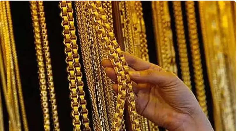 پاکستان میں سونے کی قیمت 476,000 روپے فی تولہ سے تجاوز کر گئی