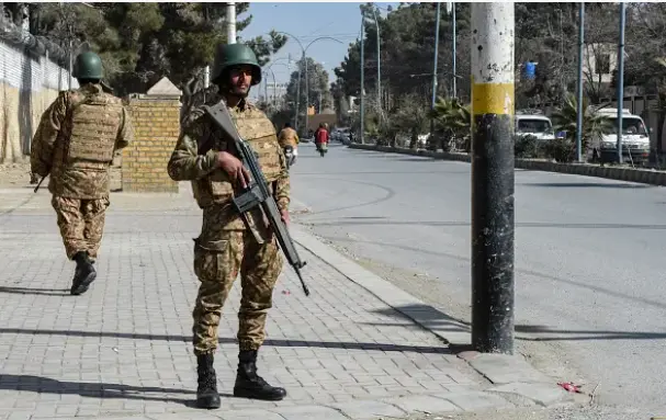 کوئٹہ ٹرین حملے کے بعد بلوچستان میں متعدد کارروائیوں میں 17 شدت پسندوں کو ہلاک کیا: پاکستانی فوج