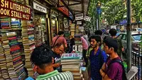کالج اسٹریٹ میں بھی بلڈوزر،دکانیں خالی کرنے کا نوٹس