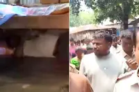 خوف سے چارپائی کے نیچے چھپا ترنمول لیڈر کو پولس نے گرفتار کرلیا