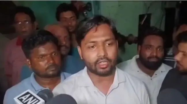 افواہوں کے درمیان خان سر عدالت نہیں پہنچے ، اگلی سماعت کے دن عبوری ضمانت کے لیے عرضی داخل کریں گے