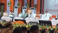 ترنمول چھوڑنے کے دوسرے ہی دن دیب اور جون نے شوبھندو کے ساتھ میٹنگ میں شرکت کی