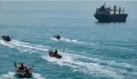 امریکی حملوں کے بعد ایران نے آبنائے ہرمز سے جہازوں کی آمدورفت بند کردی