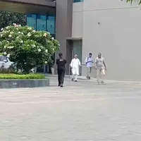 وزیرِ اعلیٰ سے ملاقات میں باغی رہنما بھی شامل رہے