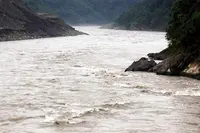 برسات کے شروع ہی تیستا خطرے کی حد کو چھو رہی ہے
