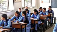 تلسی مالا پہن کر اسکول آنے پر تنازع