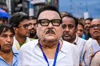 نوکری کے بدلے سونا لیتے تھے مدن