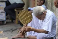 جنوبی بنگال میں گرمی سے لوگ پریشان