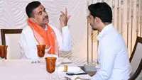 آندھرا کے وزیر اعلیٰ چندرا بابو کے بیٹے کے ساتھ شام کے کھانے پر شوبھیندو