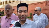 ابھیشیک بنرجی کی اوم برلا سے ملاقات، ٹی ایم سی کے باغی ارکان پارلیمان کو نااہل قرار دینے کا مطالبہ