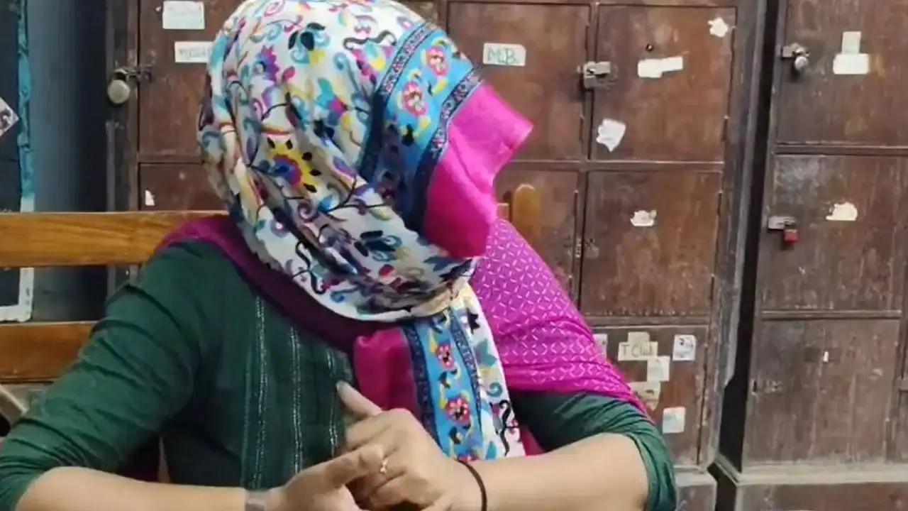 اسکول کے آفس روم میں زبردستی...'، ہیڈماسٹر کے خلاف خاتون ٹیچرکا دھماکہ خیز الزام