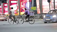 آن لائن ورکر مایوس، جبکہ مہاجر مزدوروں کو متبادل روزگار کی امید