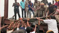 تارا تالا میں زیر تعمیر گودام کی چھت گر گئی، نیچے مزدور پھنس گئے، ریسکیو میں فوج اتری