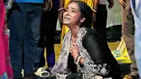 اپنوں کی خبر کب ملے گی؟ انتظار ختم ہونے کا نام نہیں لے رہا